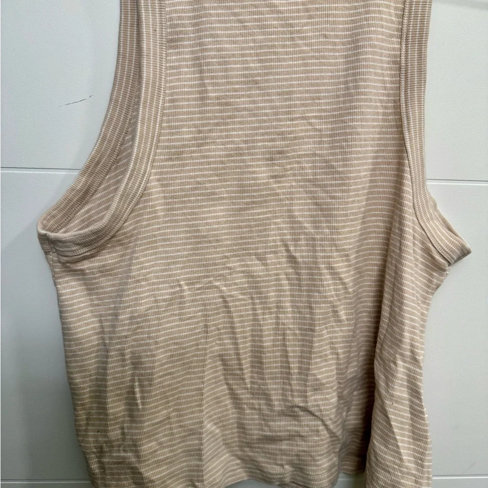 Old Navy Women's Beige Striped Tank Top